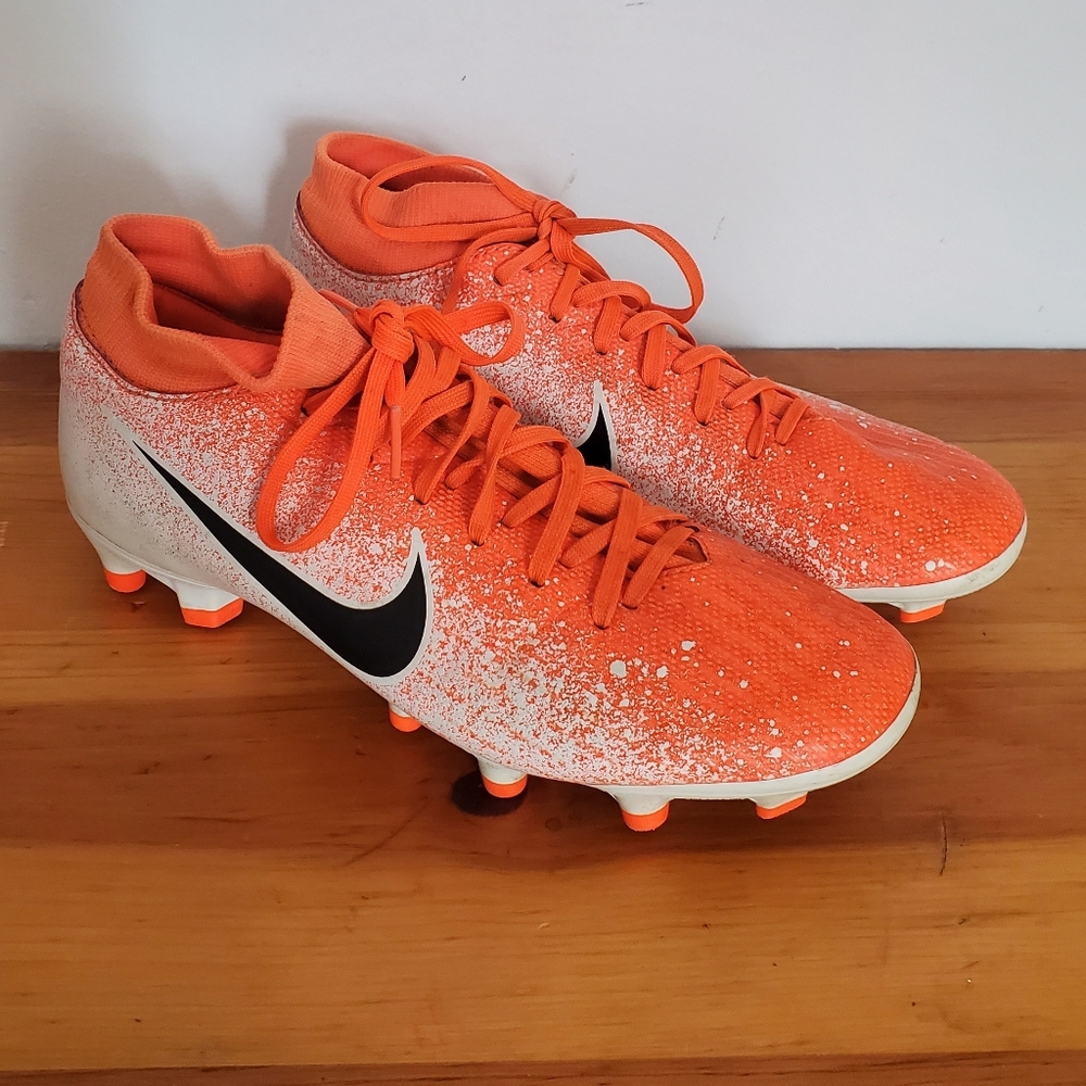 Nike Junior Merurial Superfly Soccer Cleats Orange/White Size 4